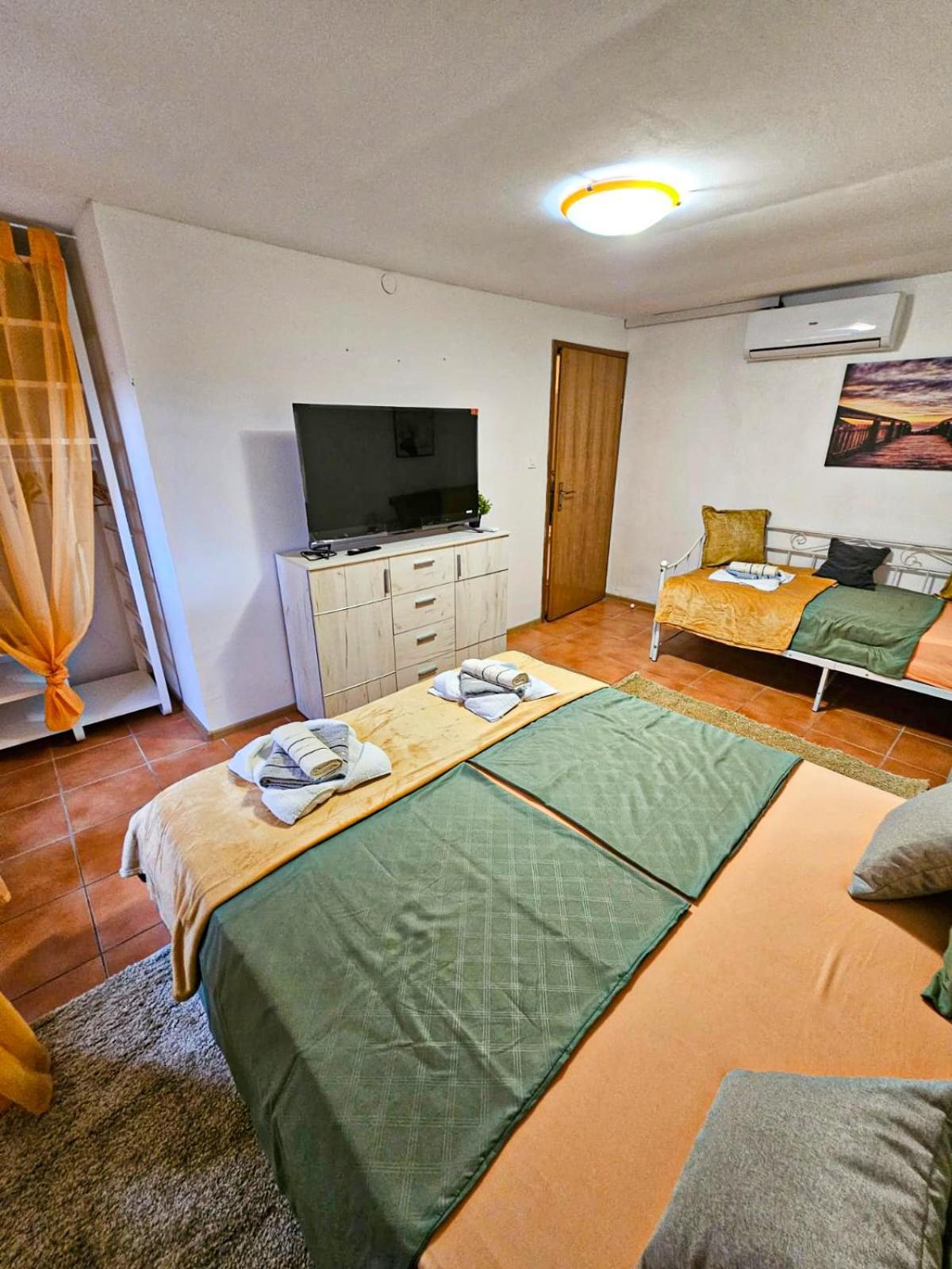 Forever Oasis Vrbnik Ngoại thất bức ảnh